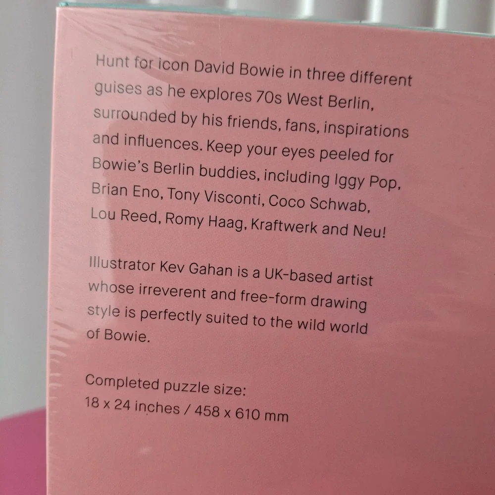 Where's Bowie David Bowie in Berlin 500 Piece Jigsaw Puzzle Smith St Gift NEW - Picture 5 of 6